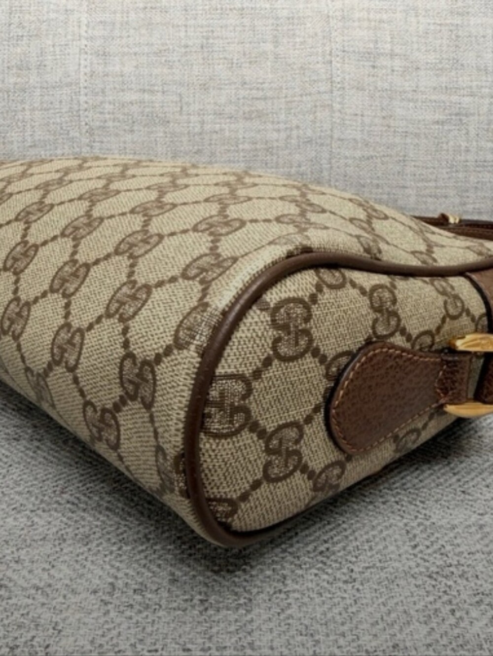 Gucci Brown GG Supreme Canvas Crossbody , With Brown Oreginal Dust Bag . - Picture 6 of 15